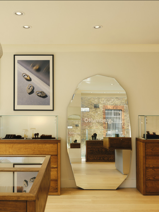 interiors of otiumberg jewellery store 
