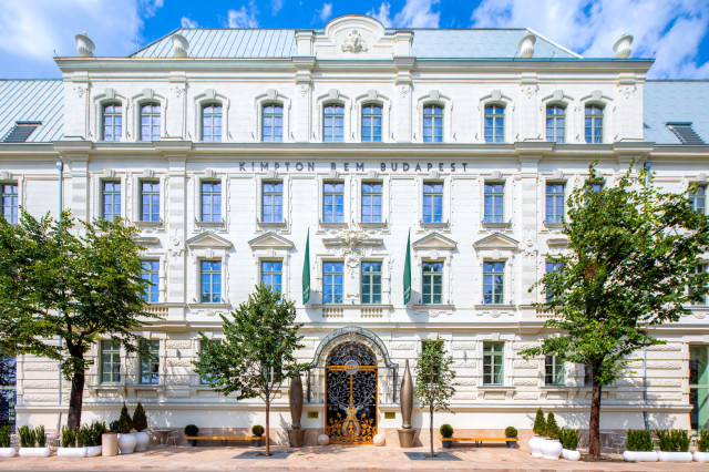 exterior of kimpton bem budapest hotel 