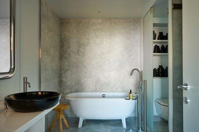 bathroom inside sea containers hotel 