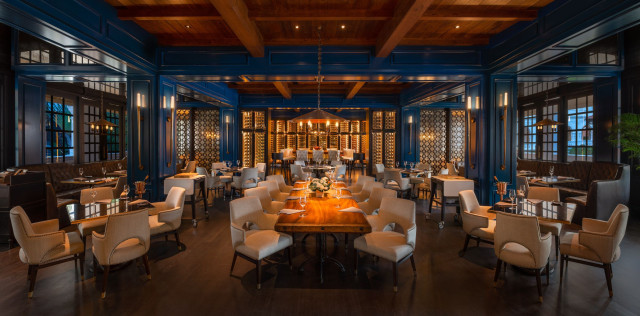restaurant inside hotel 
