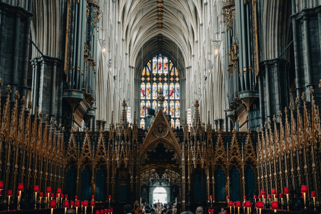 interior of westminster abbey 