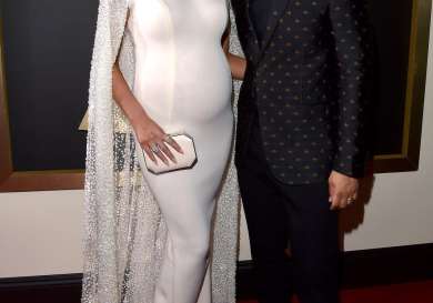 Chrissy teigen john legend grammys red carpet 2016.