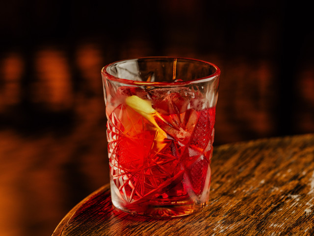 negroni at dirty dicks bar 