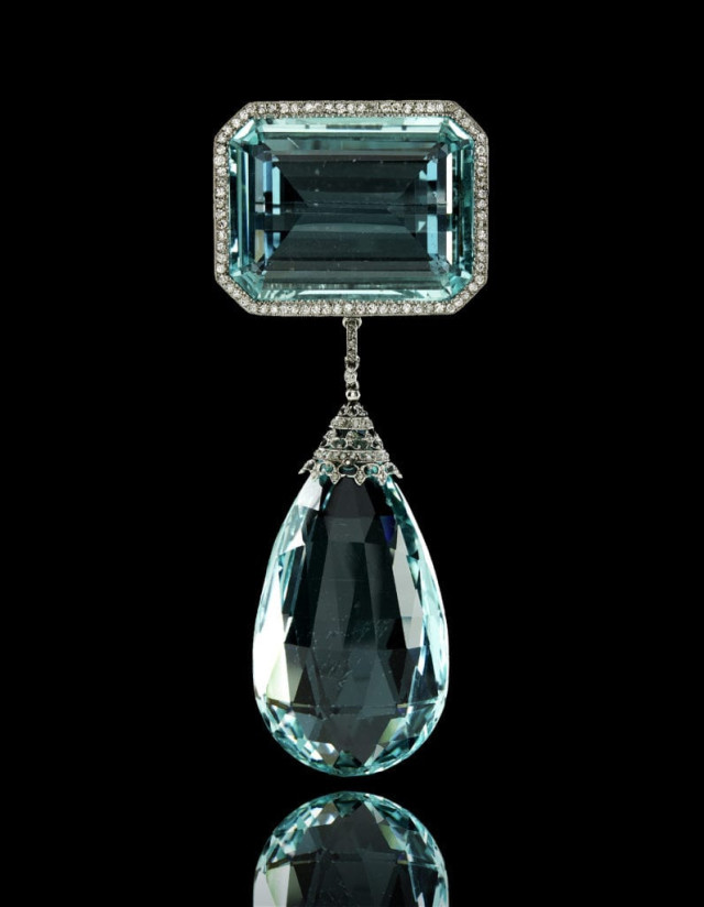 Dreweatts Edwardian Aquamarine and Diamond Pendant Brooch