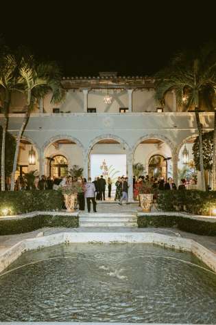 Amfar_pb_2024_013 630x958.