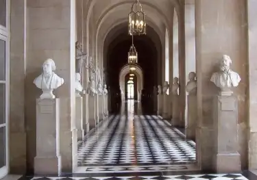 Colonnade palace of versailles france.