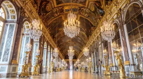 Hall of mirrors ceiling jules hardouin mansart charles.