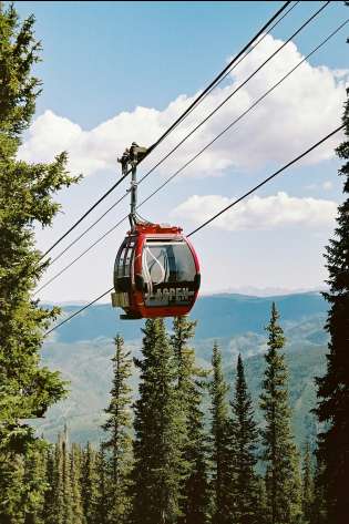 Lobster ski lift in aspen.