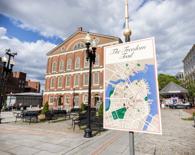 freedom trail sign in boston