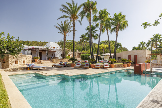 pool at ibiza country hotel