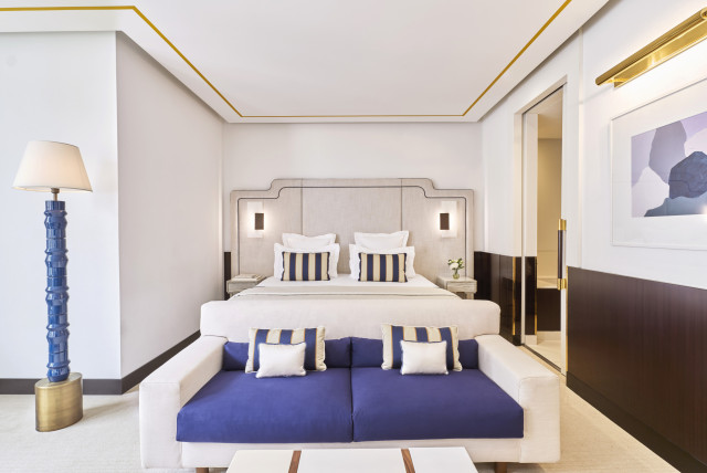 blue and white suite in hotel 