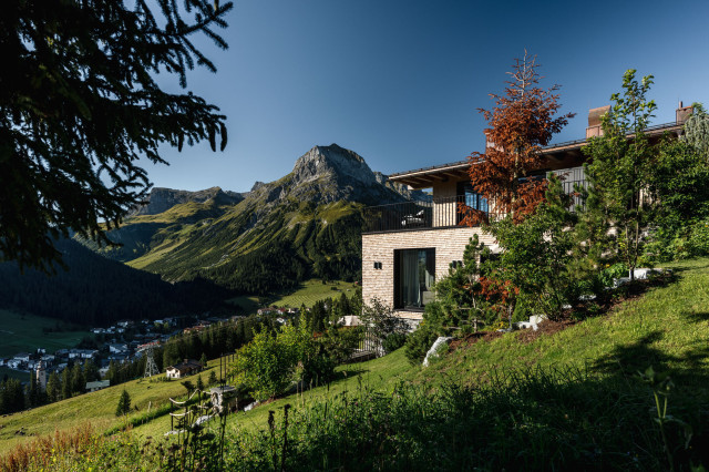 view of chalet during spring 