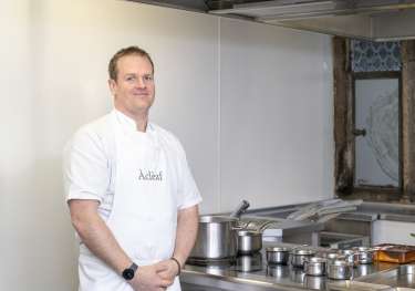 Chef scott paton headshot.