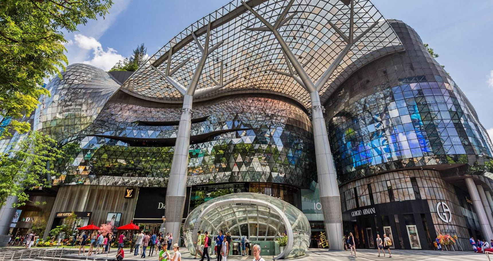 Singapore shopping mall from the outside