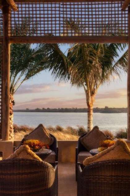 Sir Bani Yas Island: an eco-Wildlife Safari on the Persian Gulf beach hut luxury.