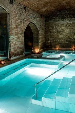Aire ancient baths london 7 .