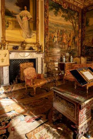 Opulent interiors at blenheim palace .