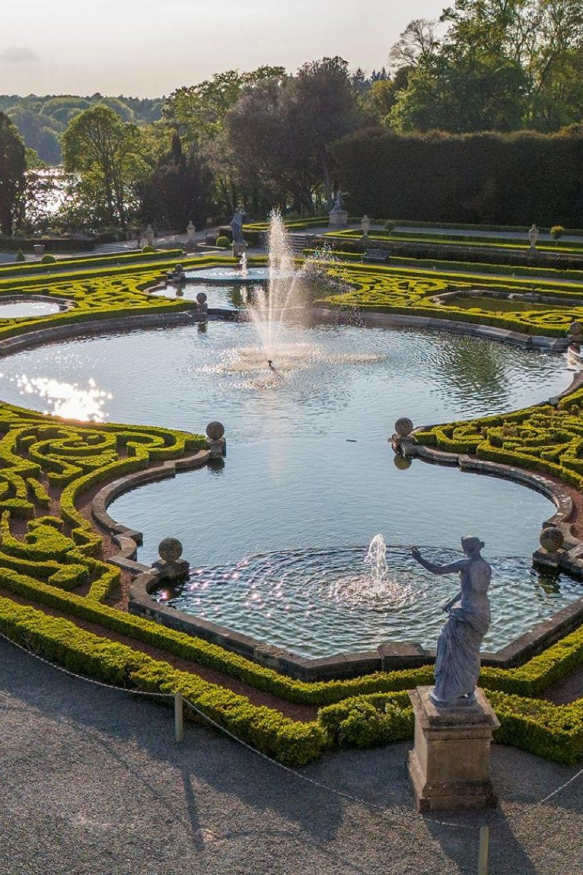 water feature at blenheim palace 