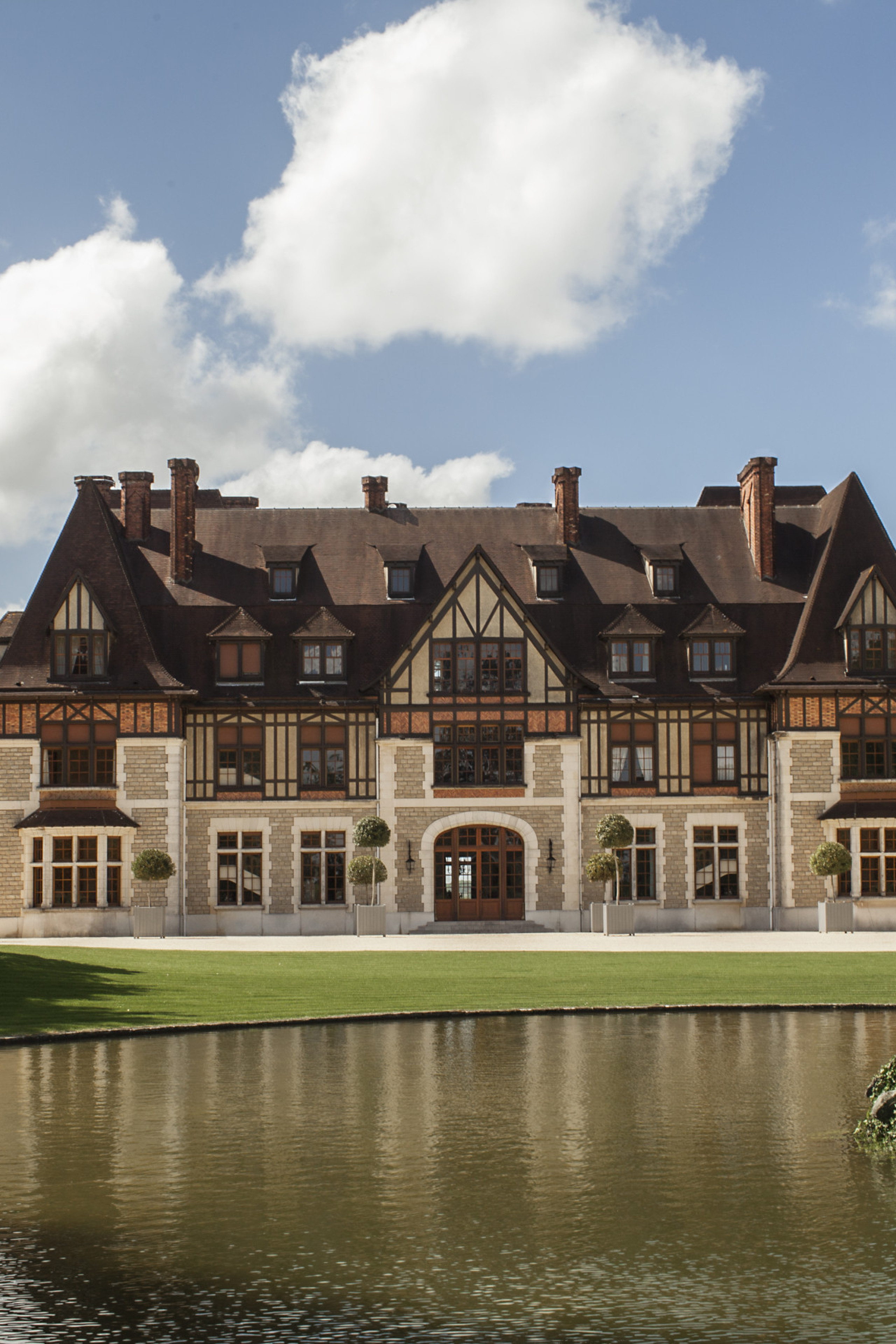 chateau-de-chanteloup-exterior-.jpg