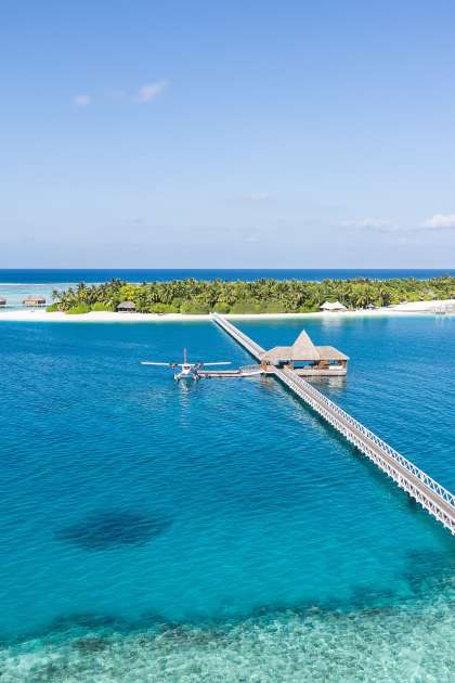 Conrad maldives_aerial_beauty shot_bridge_hero_credit justin nicholas hi res copy.
