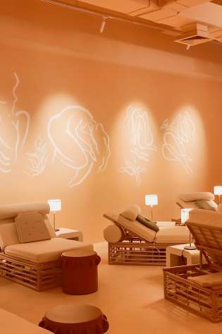 Relaxation room at lax. retreat.