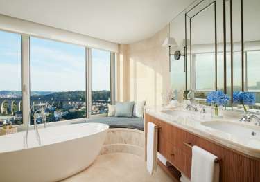 Corinthialisbon_maritime_suite_bathroom_2019 1 (1).