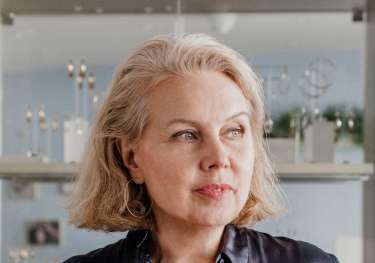 Dinny hall headshot .