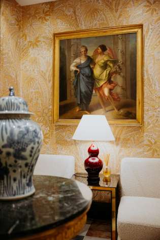 Dr david jack liberty clinic interiors.