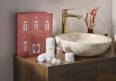 Espa christmas harmonising hydration collection   lifestyle 1733234715.