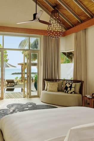 Fairmont maldives_beach sunrise villa.