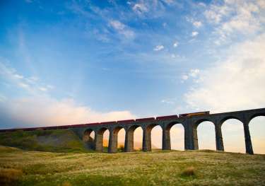 Golden lion viaduct in yorkshire .