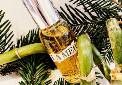 La mer renewal oil.