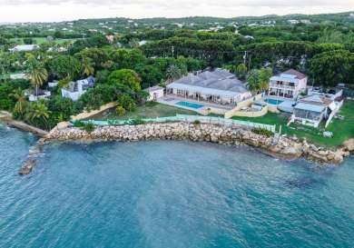 Aerial view of property in the caribbean .