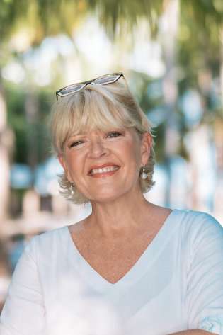 Narelle mcdougall (1).