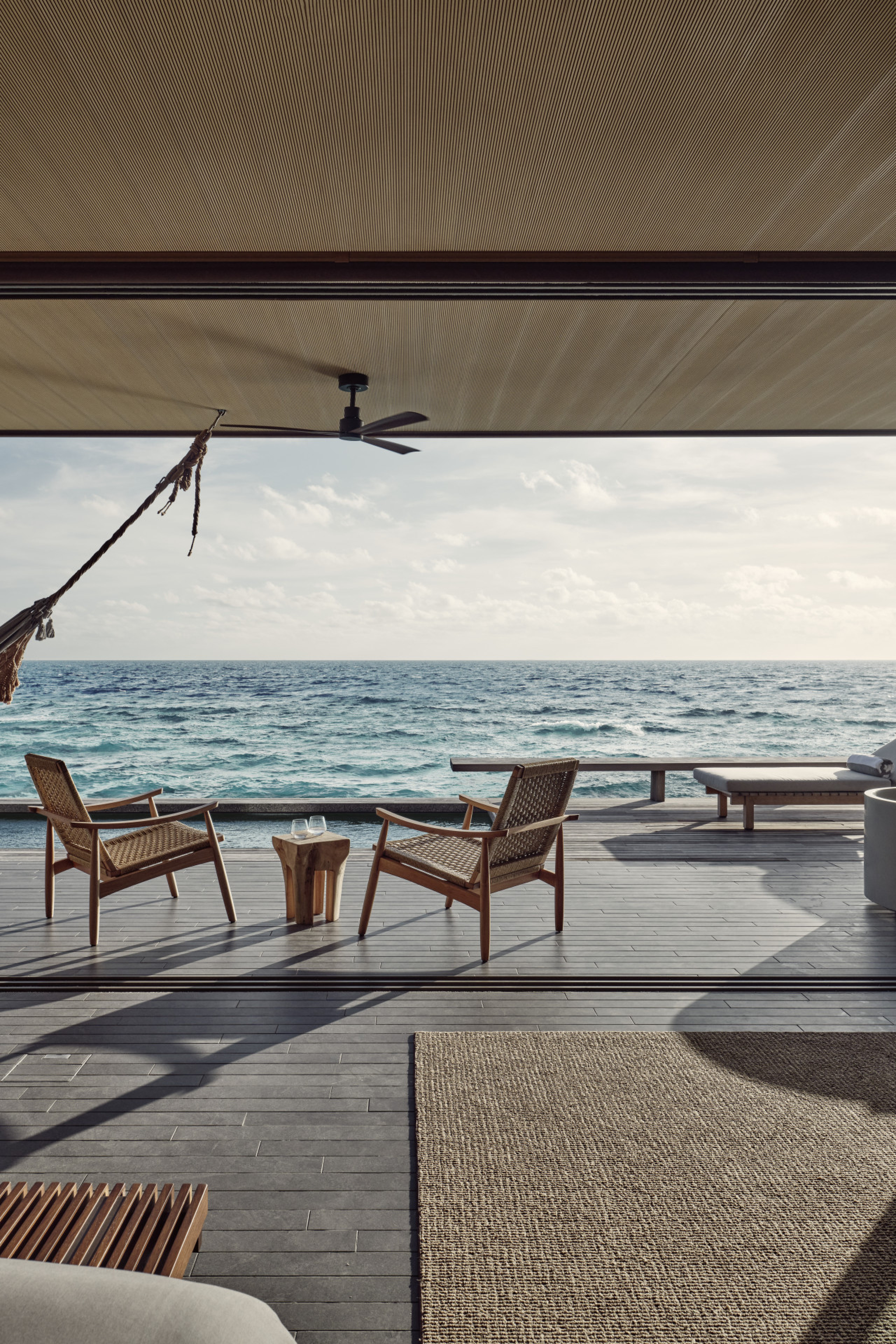 patina_maldives_villa_one-b_water-pool_115_03_ecirgbv2.jpg