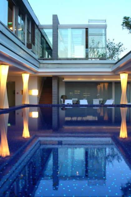 Bayerischer-hof:-a-most-luxurious-hotel-in-munich-pool.