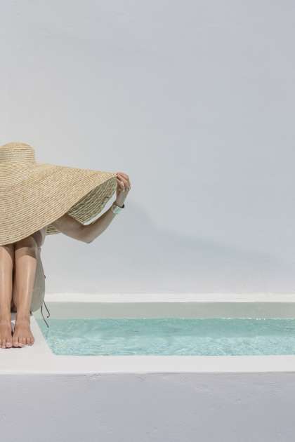 Santorini traditionalism   ikies hotel review women.