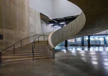Picture of curved stairs in tate modern.