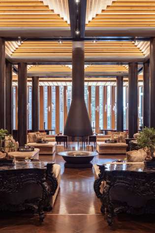The chedi lobby 1748774006.