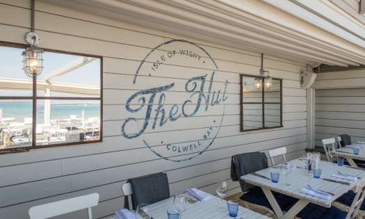 The hut seafood restaurant.