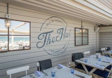The hut seafood restaurant.