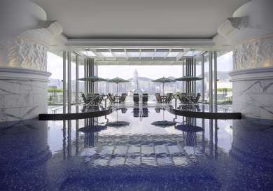 The peninsula hong kong_swimming pool.