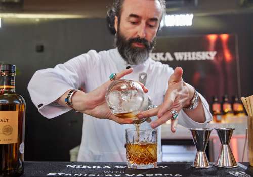 The world's 50 best bars 2022 awards nikka whiskey.