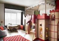 Themed family suite   castle room.