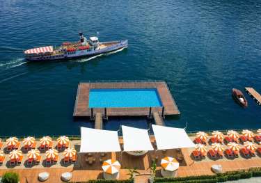 Grand hotel tremezzo pool in ocean.