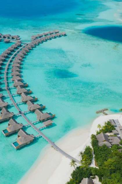 Vakkaru maldives_over water villas aerial 768x512.