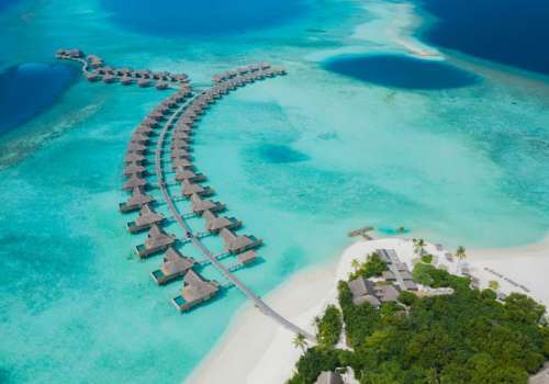 Vakkaru maldives_over water villas aerial 768x512.
