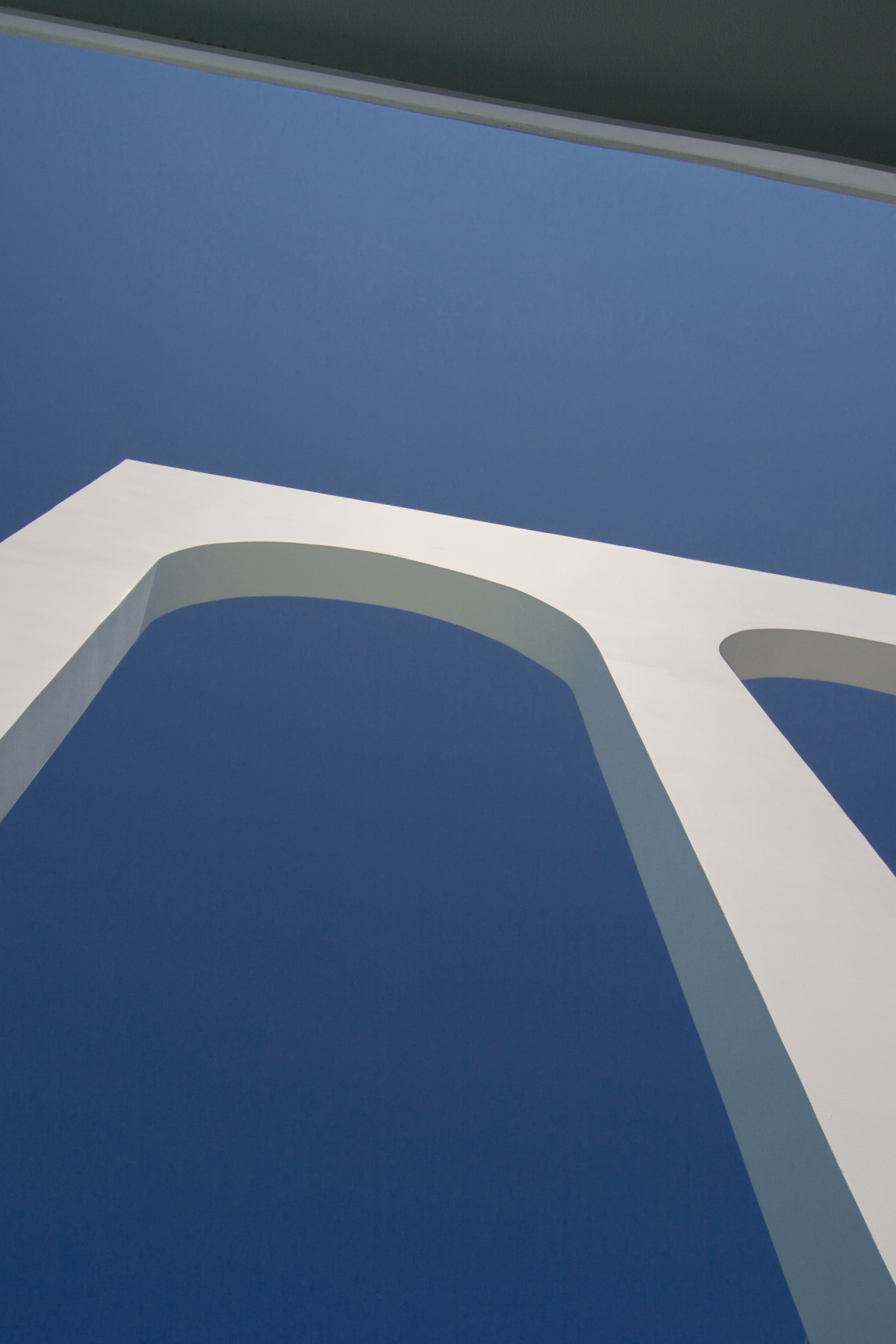 view of villa pillars and blue sky 
