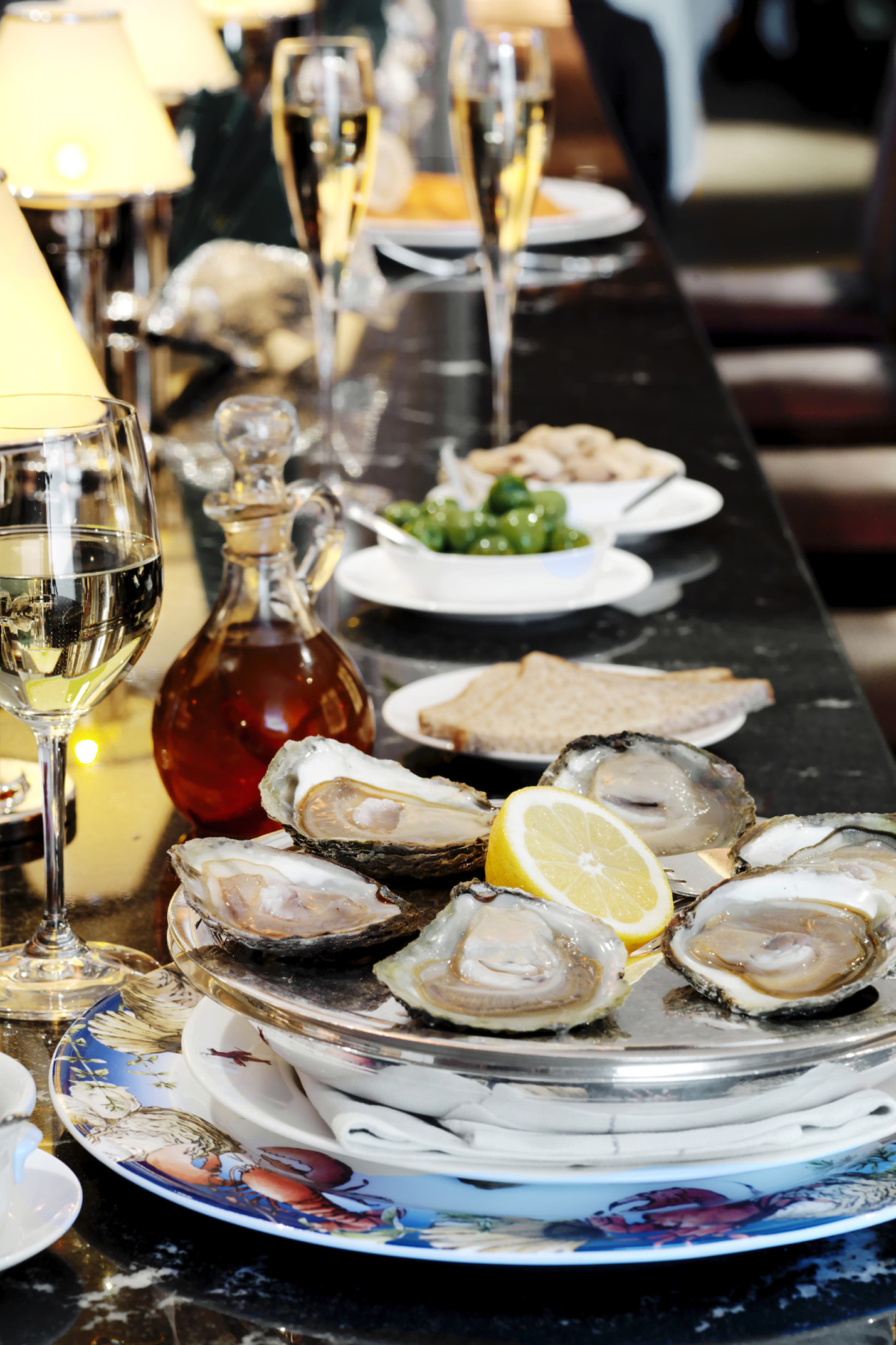 wiltons-oysters-on-bar-evening-1.jpg