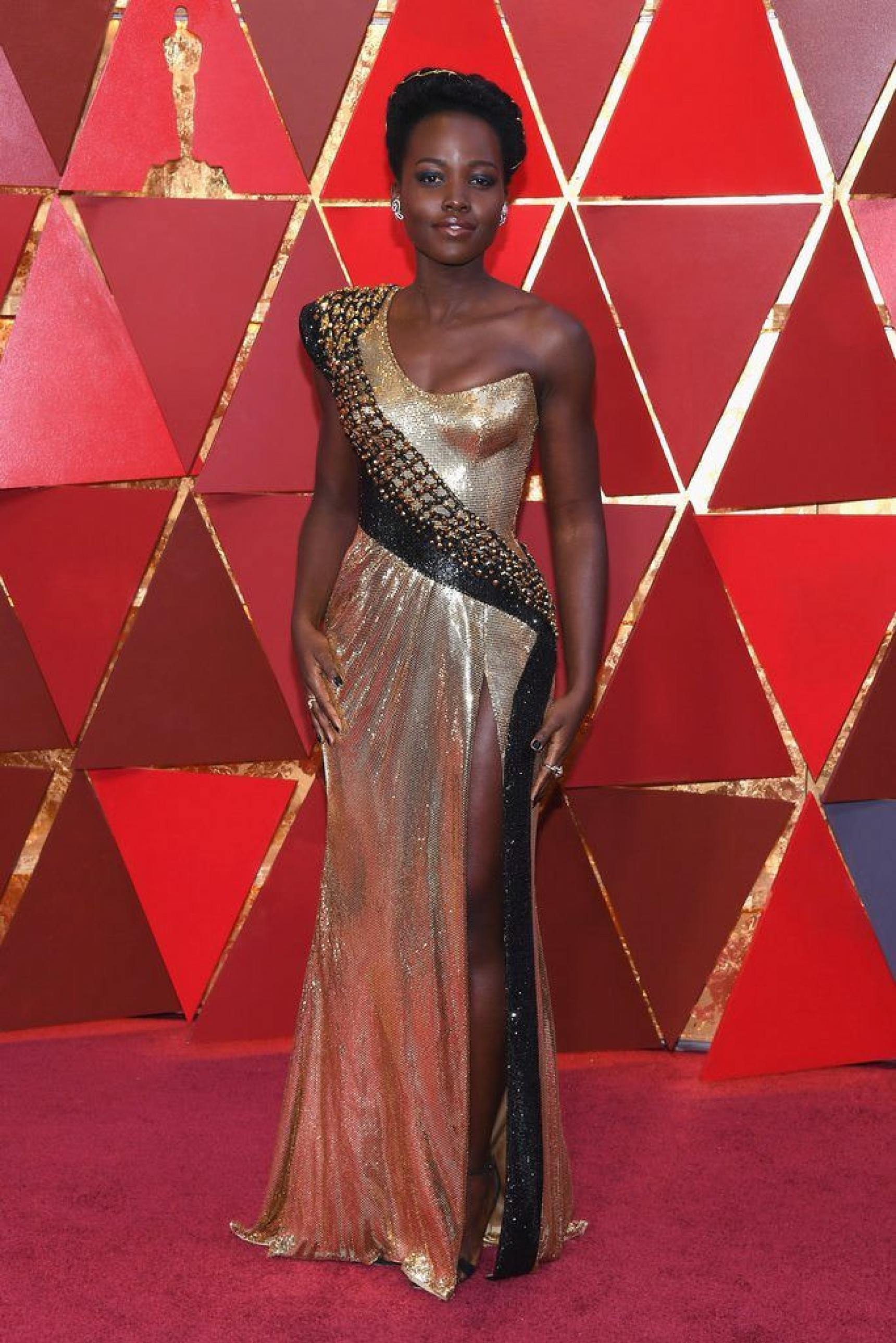 Oscars 2018 - gold dress